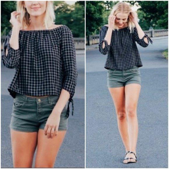 Madewell Tops - Madewell off the shoulder top